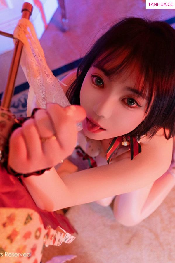   [XiuRen]高清写真图 2024.12.23 No.9638 软情 丝袜美臀第25张图片
